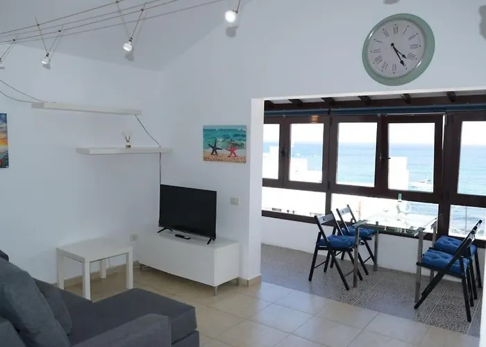 Casita Montana Clara Apartment